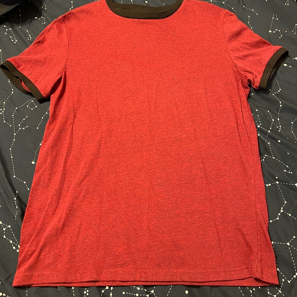 Red urban pipeline shirt boys XL